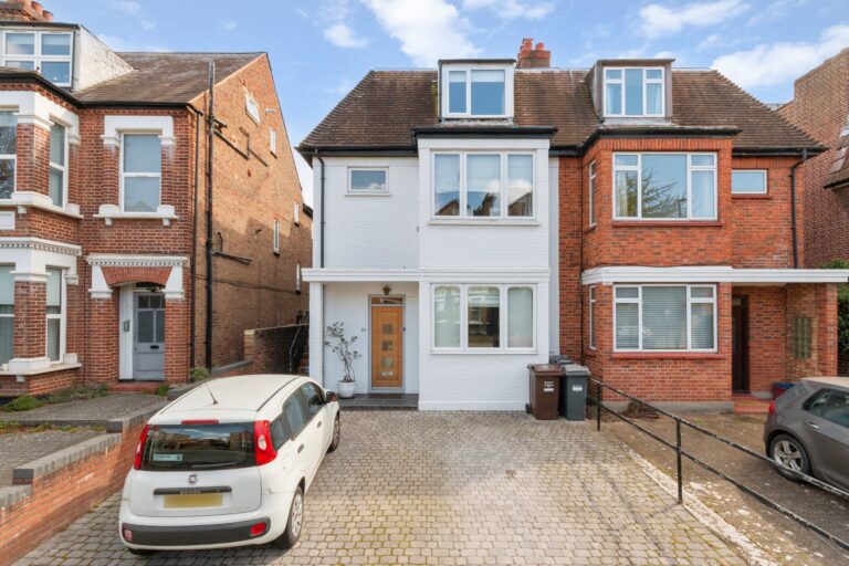 images of property on Chiswick Lane