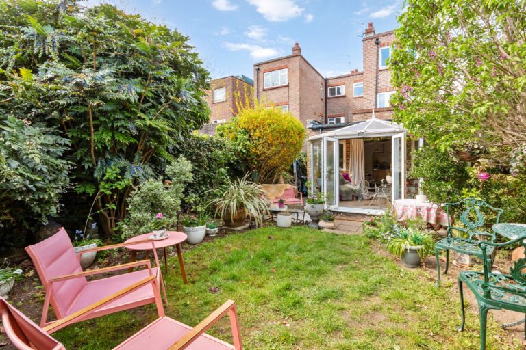 images of property on Chiswick Lane