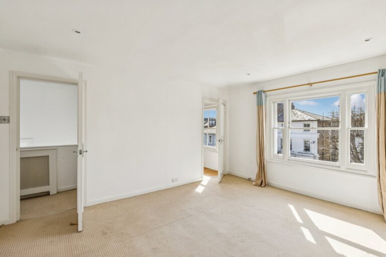 images of property on Stowe Road