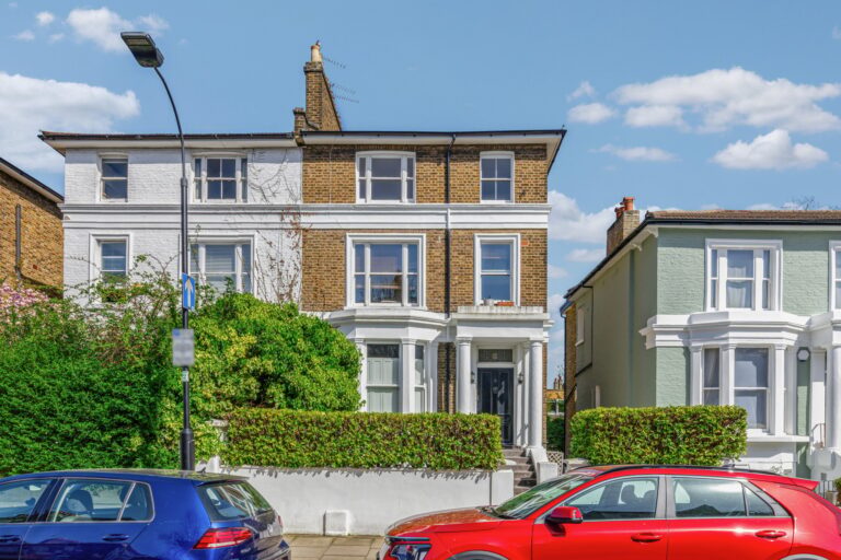 images of property on Stowe Road