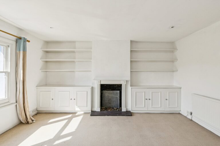 images of property on Stowe Road