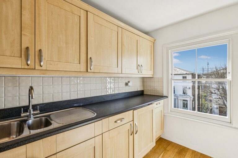 images of property on Stowe Road