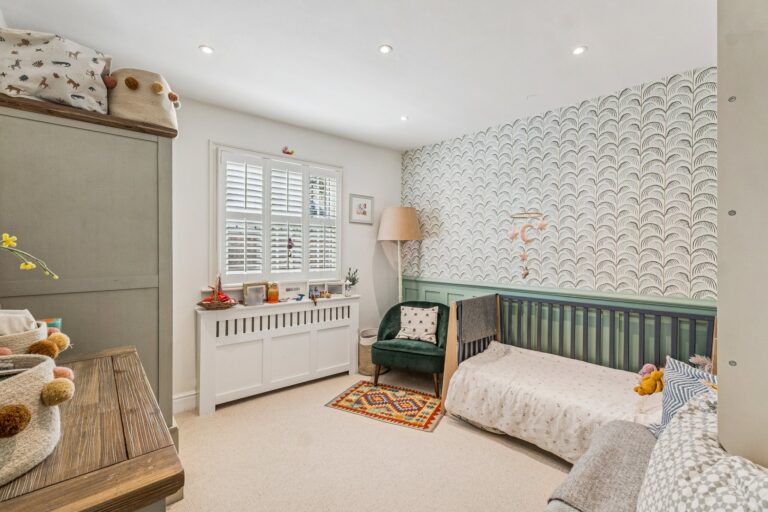 images of property on Askew Road