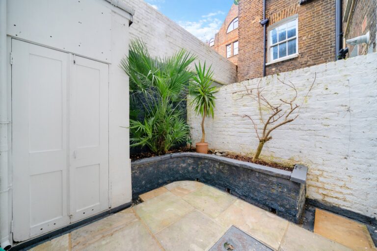 images of property on Westcroft Square