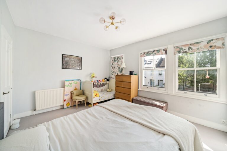 images of property on Waldeck Road