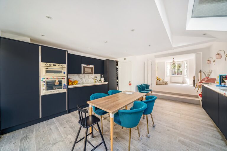 images of property on Waldeck Road