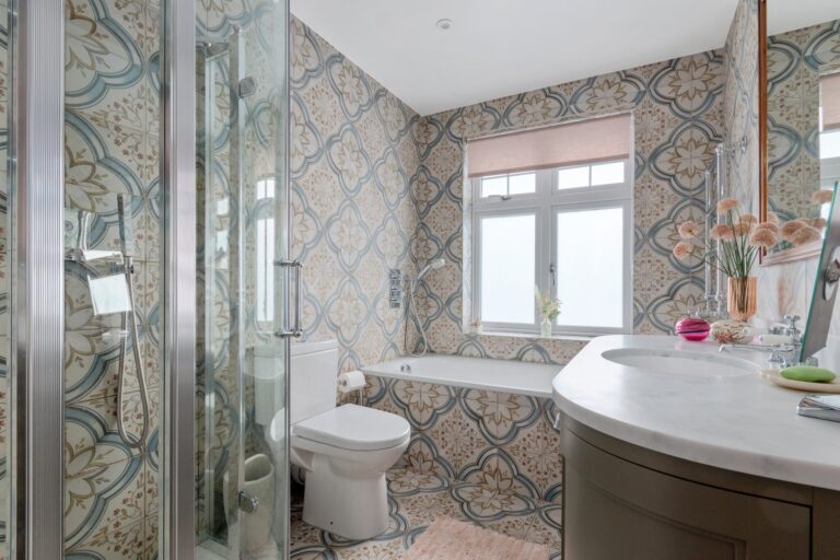 images of property on Lawford Road