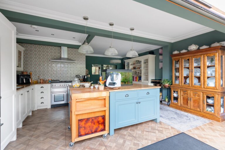 images of property on Lawford Road