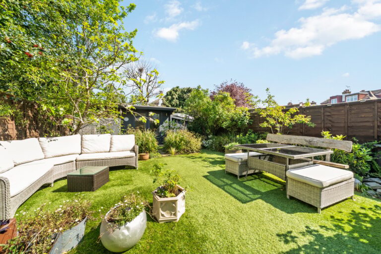 images of property on Lawford Road