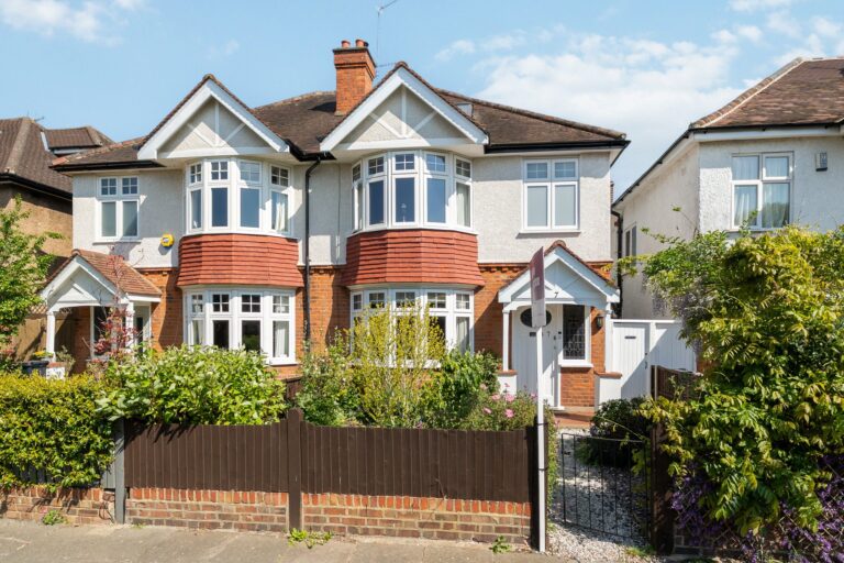 images of property on Lawford Road