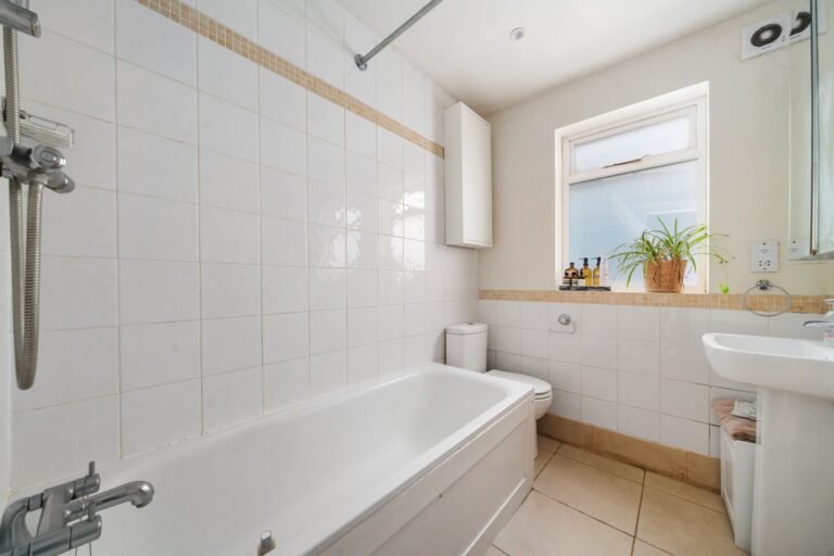 images of property on Wilton Avenue