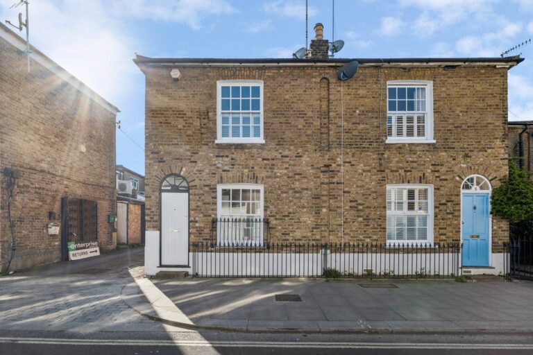 images of property on Dalling Road