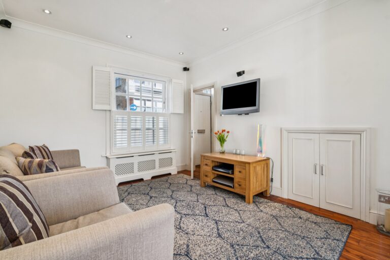 images of property on Dalling Road