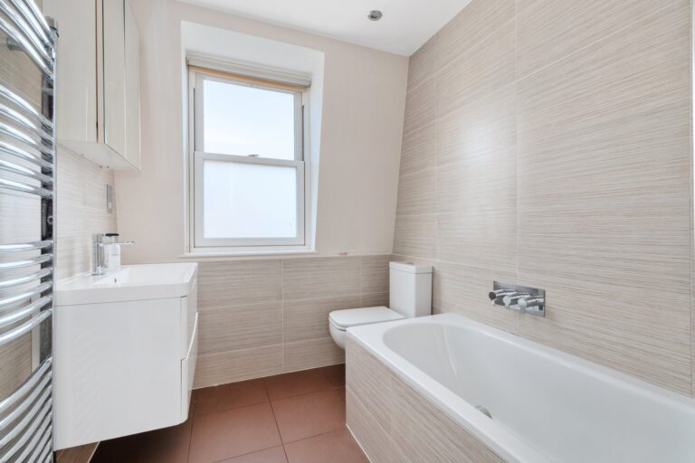 images of property on Hamilton Road