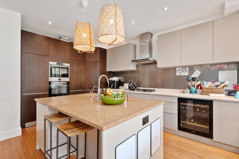 images of property on Hamilton Road