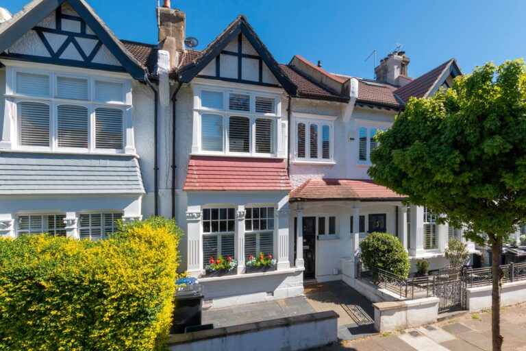 images of property on Hamilton Road