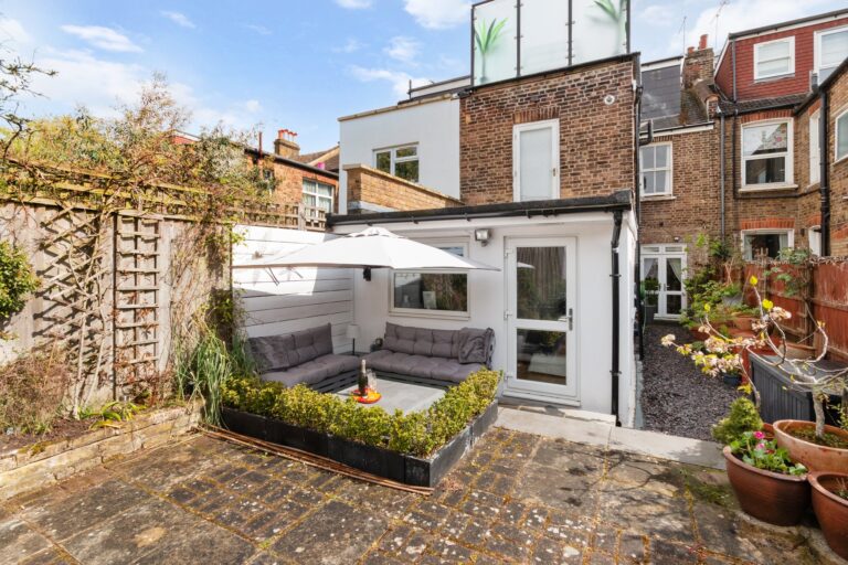 images of property on Fletcher Road