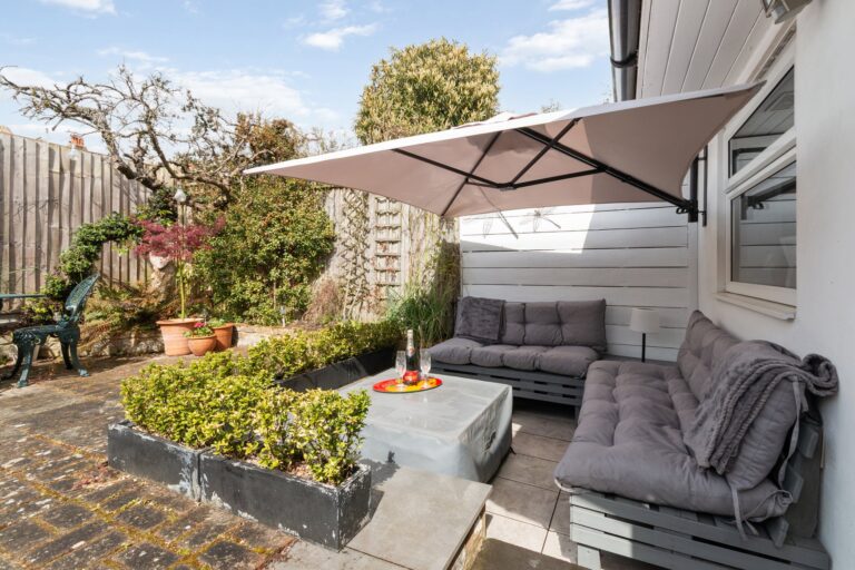 images of property on Fletcher Road