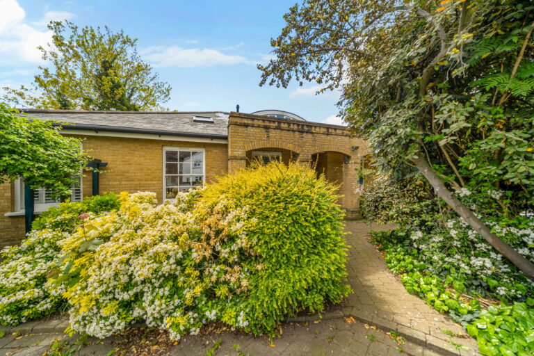 images of property on Jameson Close