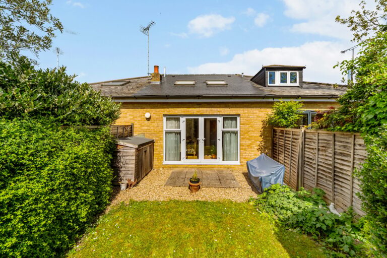 images of property on Jameson Close