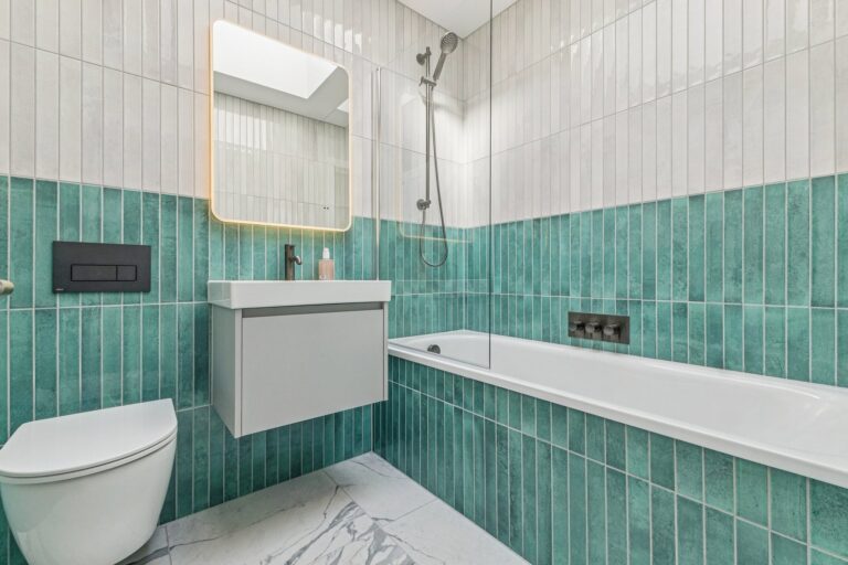 images of property on Jeddo Road