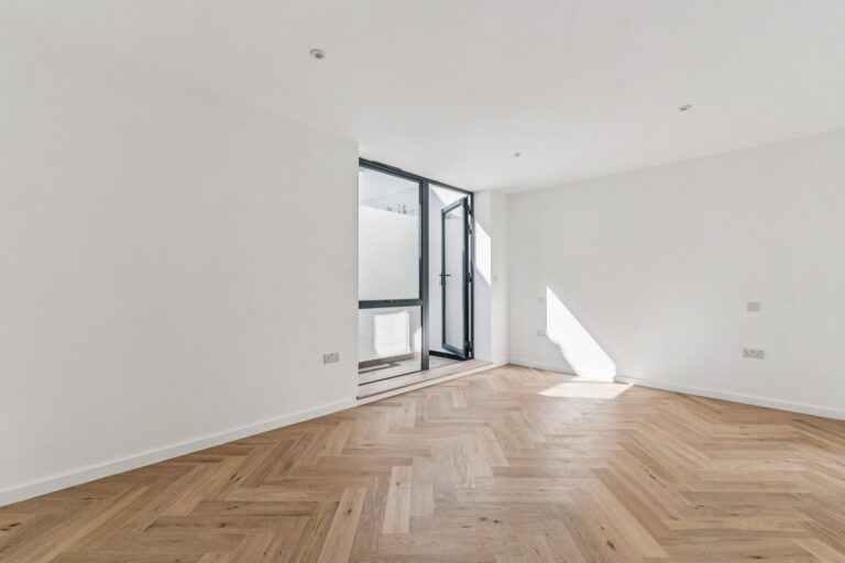 images of property on Jeddo Road