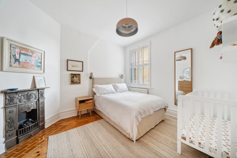 images of property on Hamlet Gardens