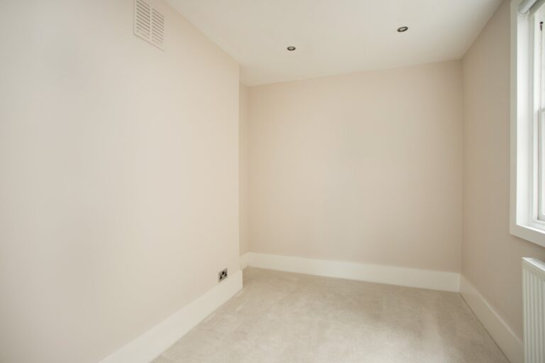 images of property on Overstone Road
