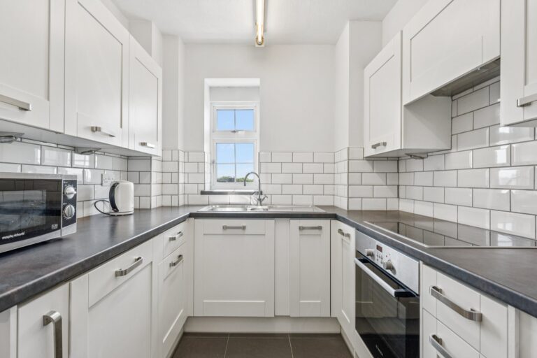 images of property on Goldhawk Road