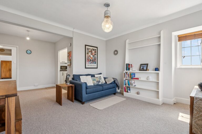 images of property on Goldhawk Road