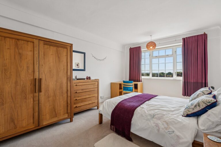 images of property on Goldhawk Road