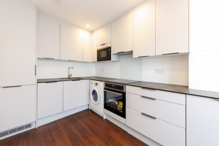 images of property on Sinclair Gardens