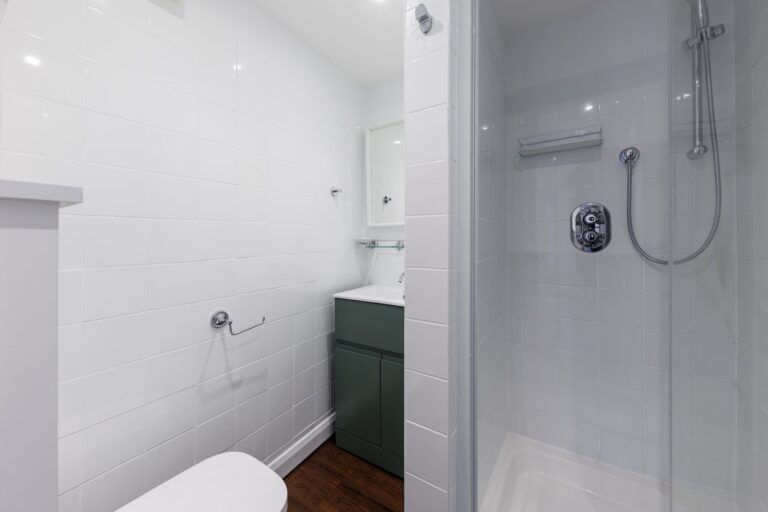 images of property on Sinclair Gardens
