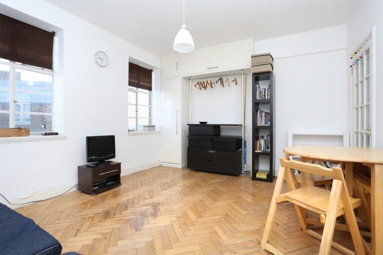 images of property on Hamlet Gardens