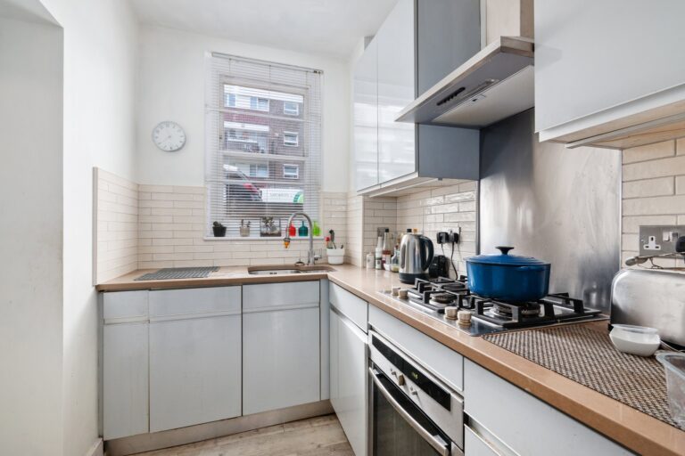 images of property on Chiswick High Road