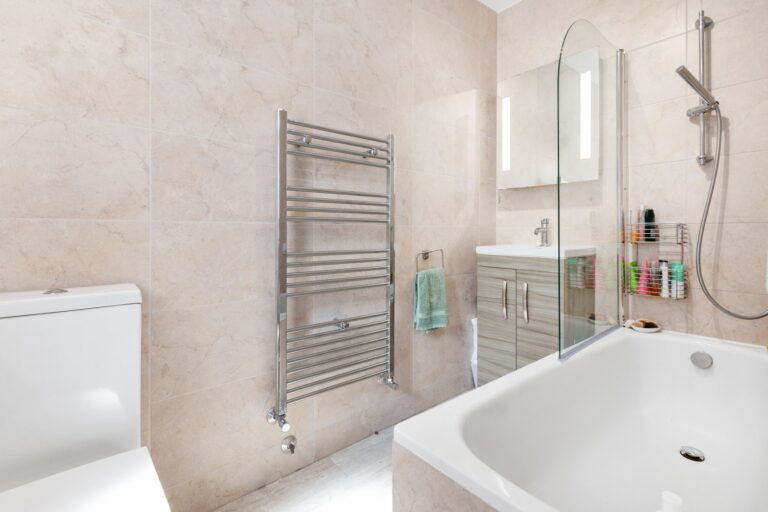 images of property on Chiswick High Road