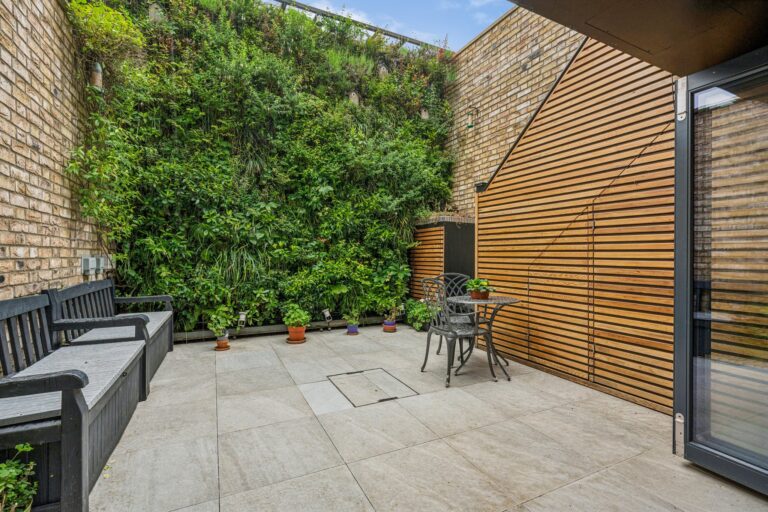 images of property on Brackenbury Road