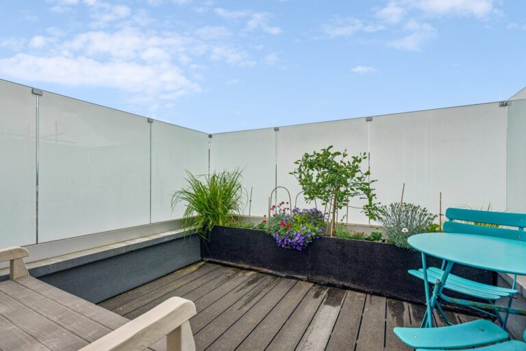 images of property on Brackenbury Road