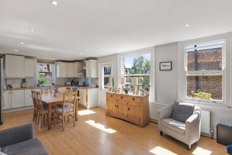 images of property on Rosedale Terrace