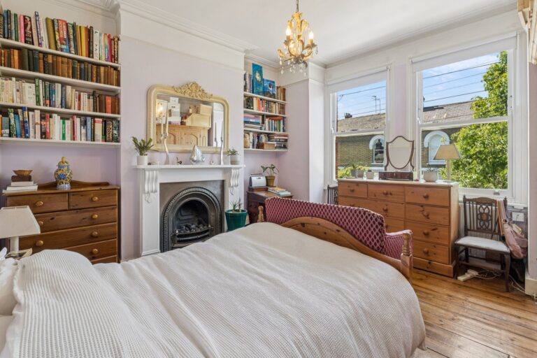 images of property on Rosedale Terrace