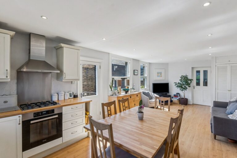 images of property on Rosedale Terrace