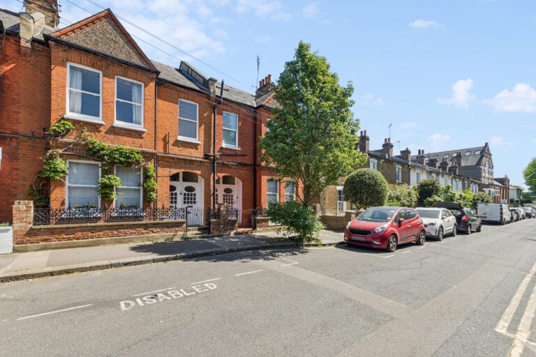 images of property on Rosedale Terrace