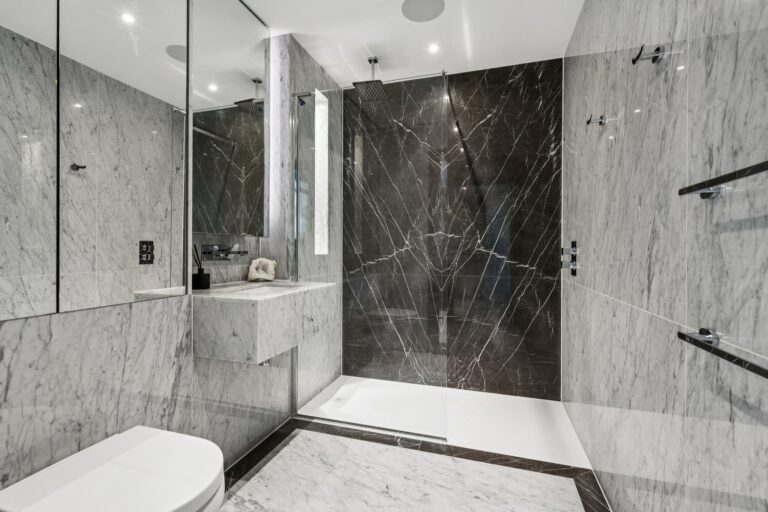 images of property on Glenthorne Road