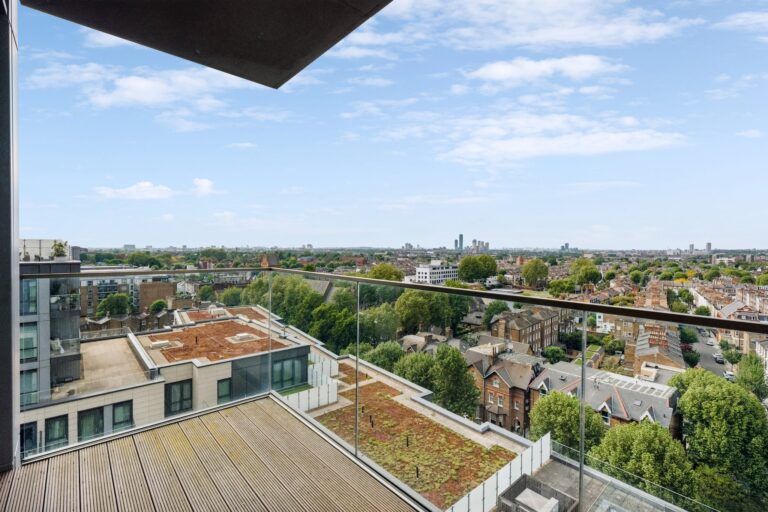 images of property on Glenthorne Road