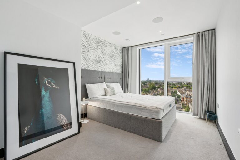 images of property on Glenthorne Road