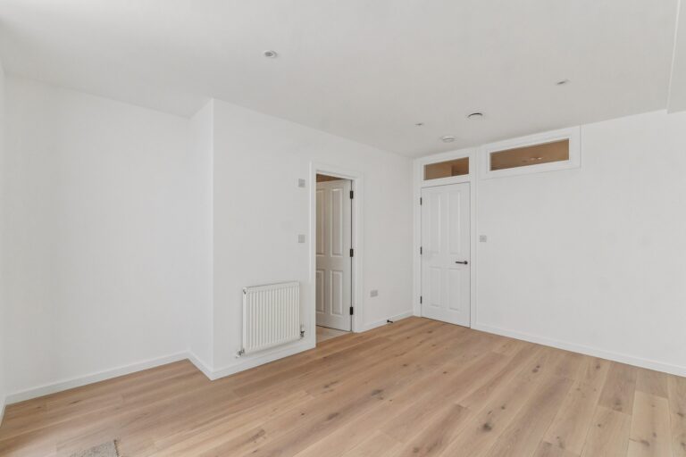 images of property on Jeddo Road