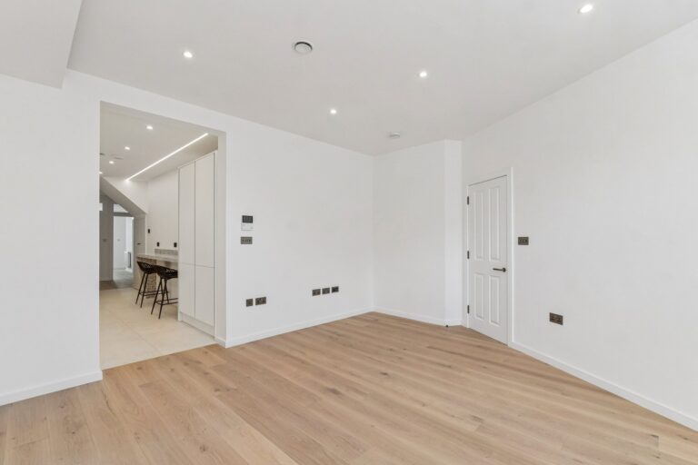 images of property on Jeddo Road