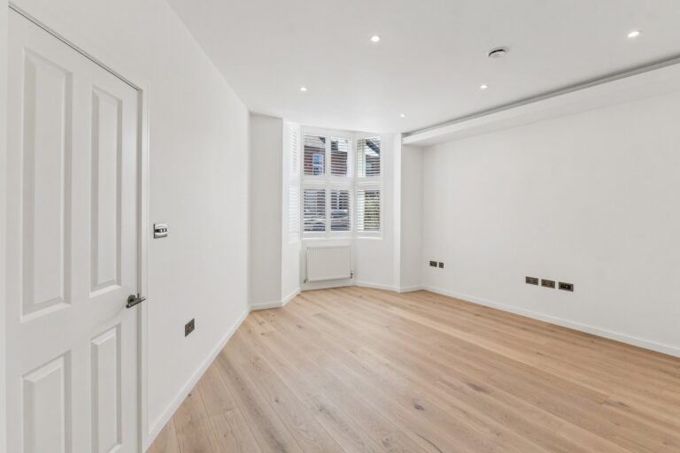 images of property on Jeddo Road