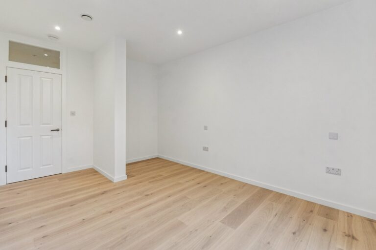 images of property on Jeddo Road