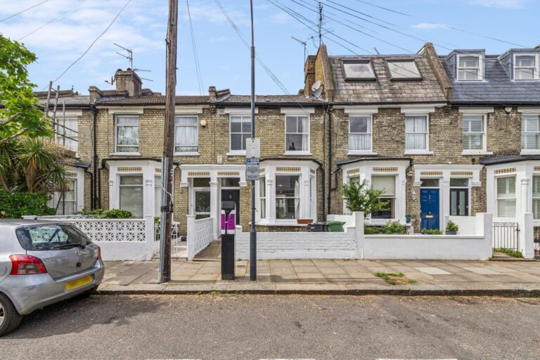 images of property on Carthew Road